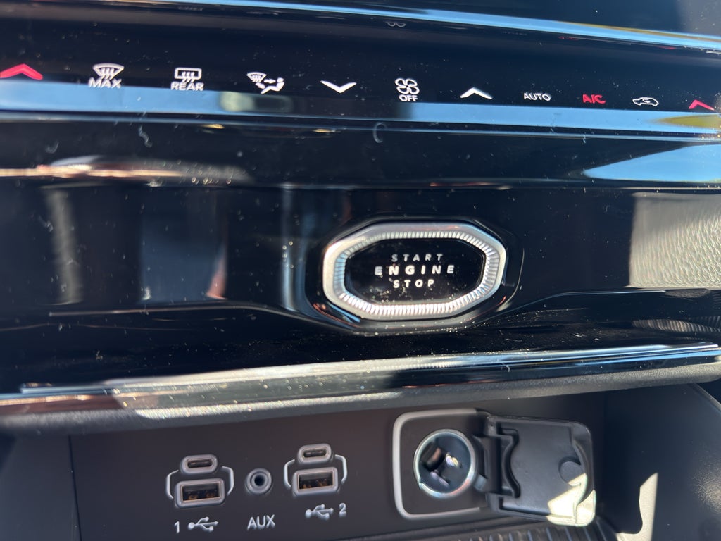 2026 Jeep Grand Cherokee GRAND CHEROKEE L LAREDO ALTITUDE 4X4