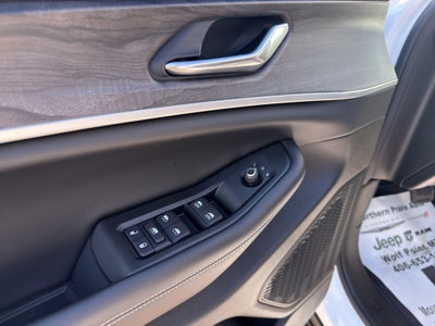 2026 Jeep Grand Cherokee GRAND CHEROKEE L LAREDO ALTITUDE 4X4
