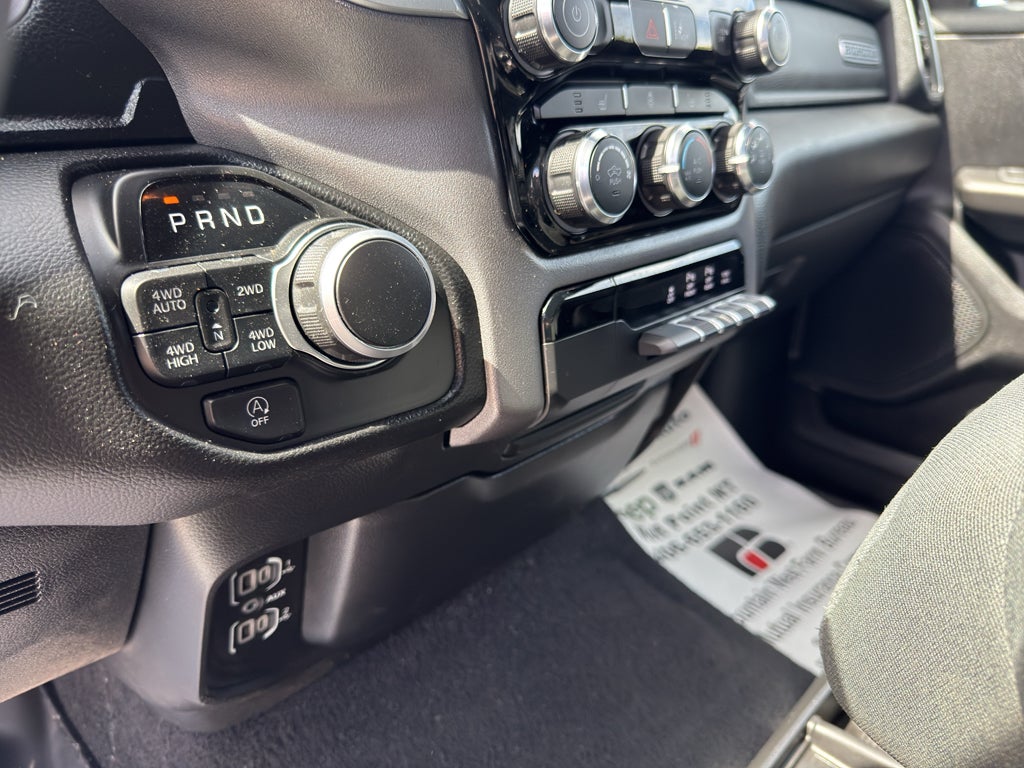 2025 RAM 1500 Big Horn Crew Cab 4x4 5'7' Box
