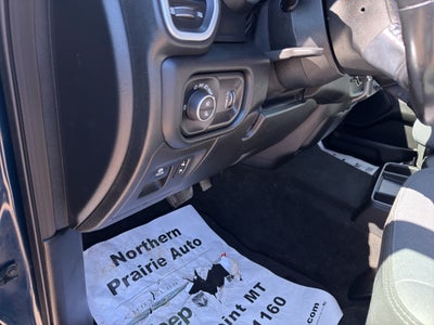 2022 RAM 1500 Big Horn Crew Cab 4x4 5'7' Box