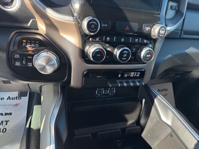 2022 RAM 1500 Laramie Crew Cab 4x4 5'7' Box