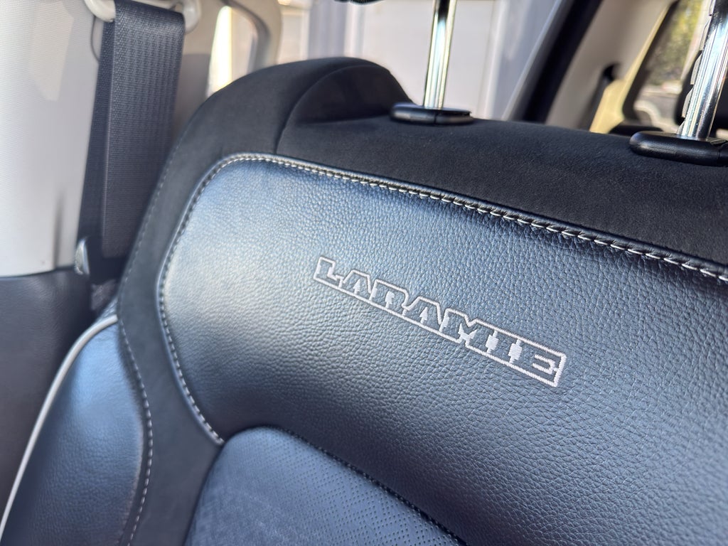 2022 RAM 1500 Laramie Crew Cab 4x4 5'7' Box