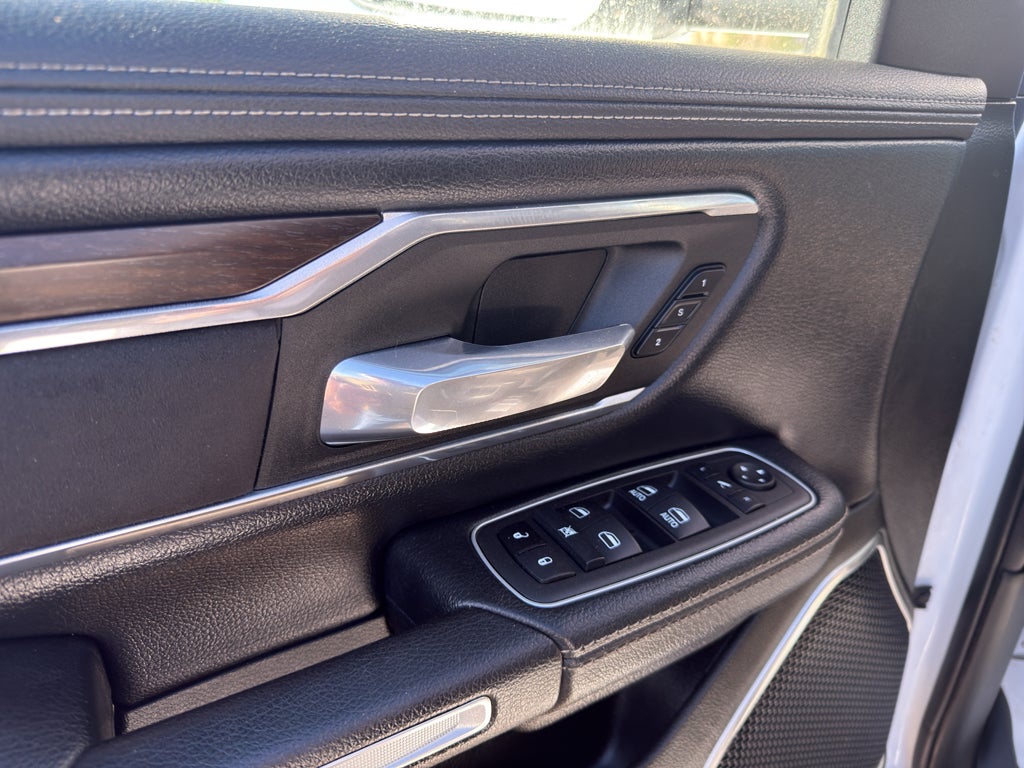 2022 RAM 1500 Laramie Crew Cab 4x4 5'7' Box