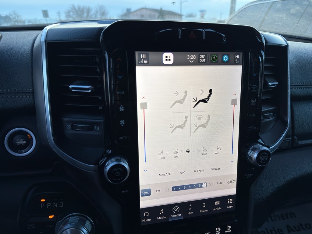 2023 RAM 1500 Laramie Crew Cab 4x4 5'7' Box