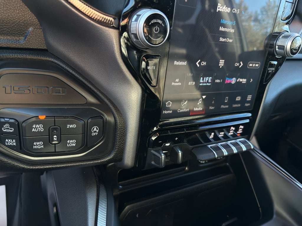 2024 RAM 1500 Rebel Crew Cab 4x4 5'7' Box