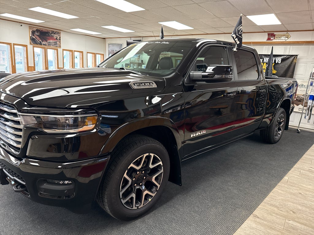 2027 RAM Ram 1500 RAM 1500 LARAMIE CREW CAB 4X4 6'4' BOX