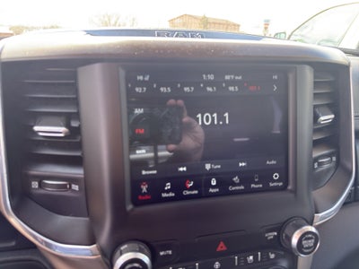 2021 RAM 1500 Laramie Crew Cab 4x4 6'4' Box