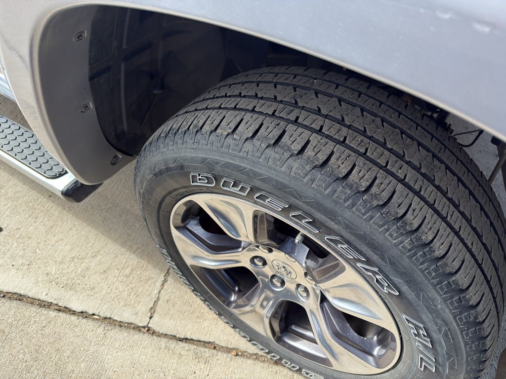 2021 RAM 1500 Laramie Crew Cab 4x4 6'4' Box