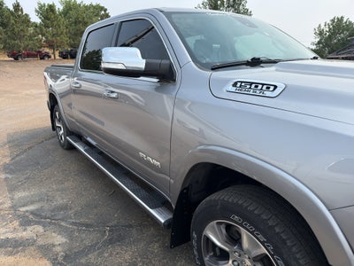 2019 RAM 1500 Laramie Crew Cab 4x4 6'4' Box