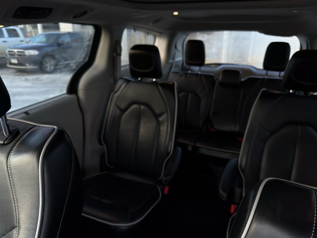 2023 Chrysler Pacifica Limited AWD