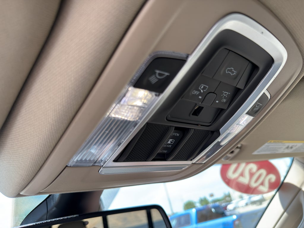 2020 RAM 2500 Laramie Crew Cab 4x4 8' Box